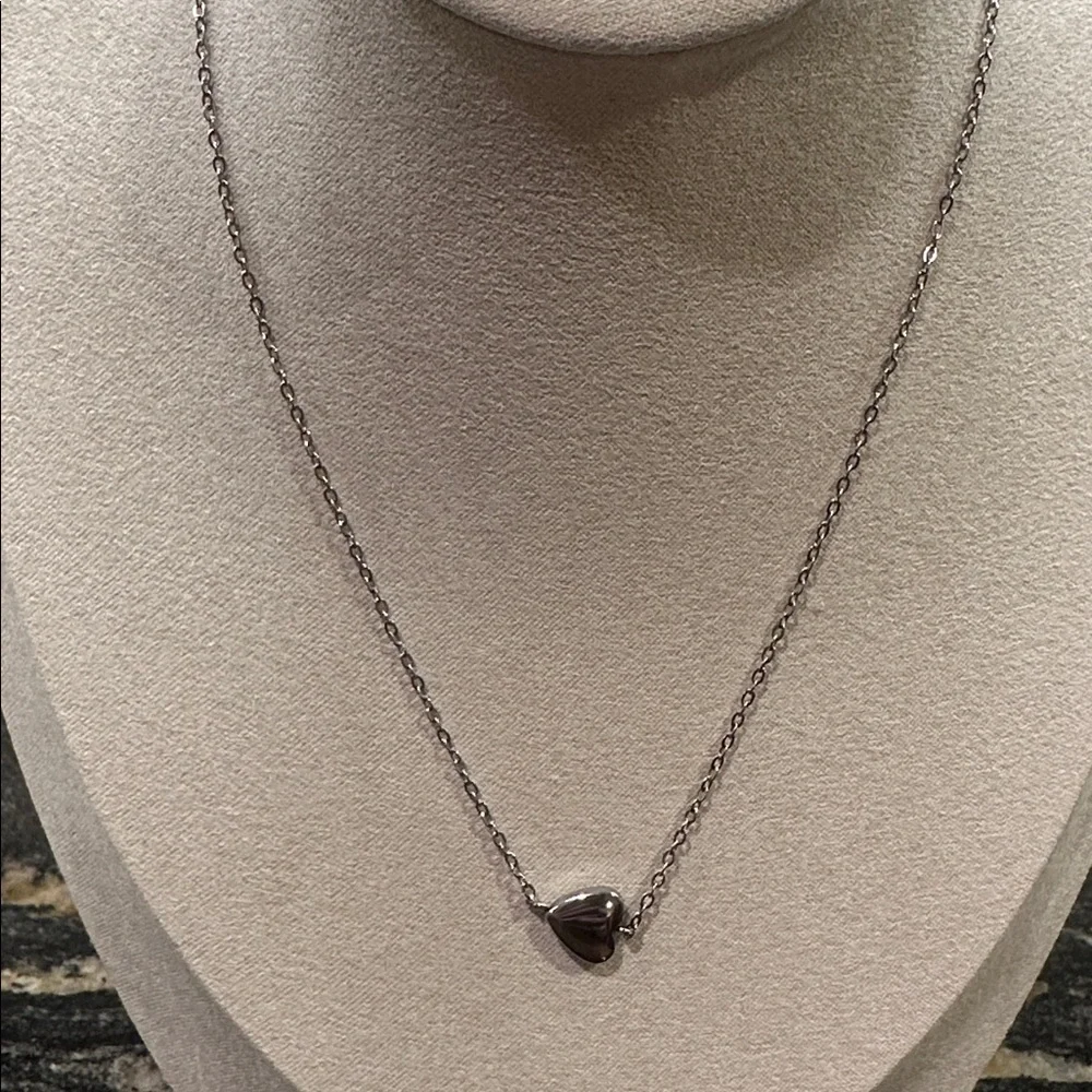 Harriet Ave Jewels Silver Heart Necklace